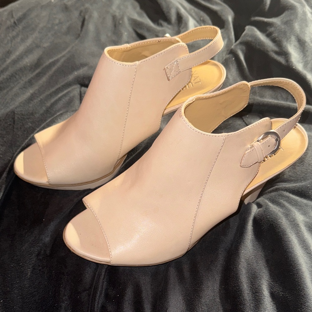 Naturalizer Size 9.5 Cream Women's Slingback Peep toe Booties Sandals 3” Heel - Picture 2 of 11